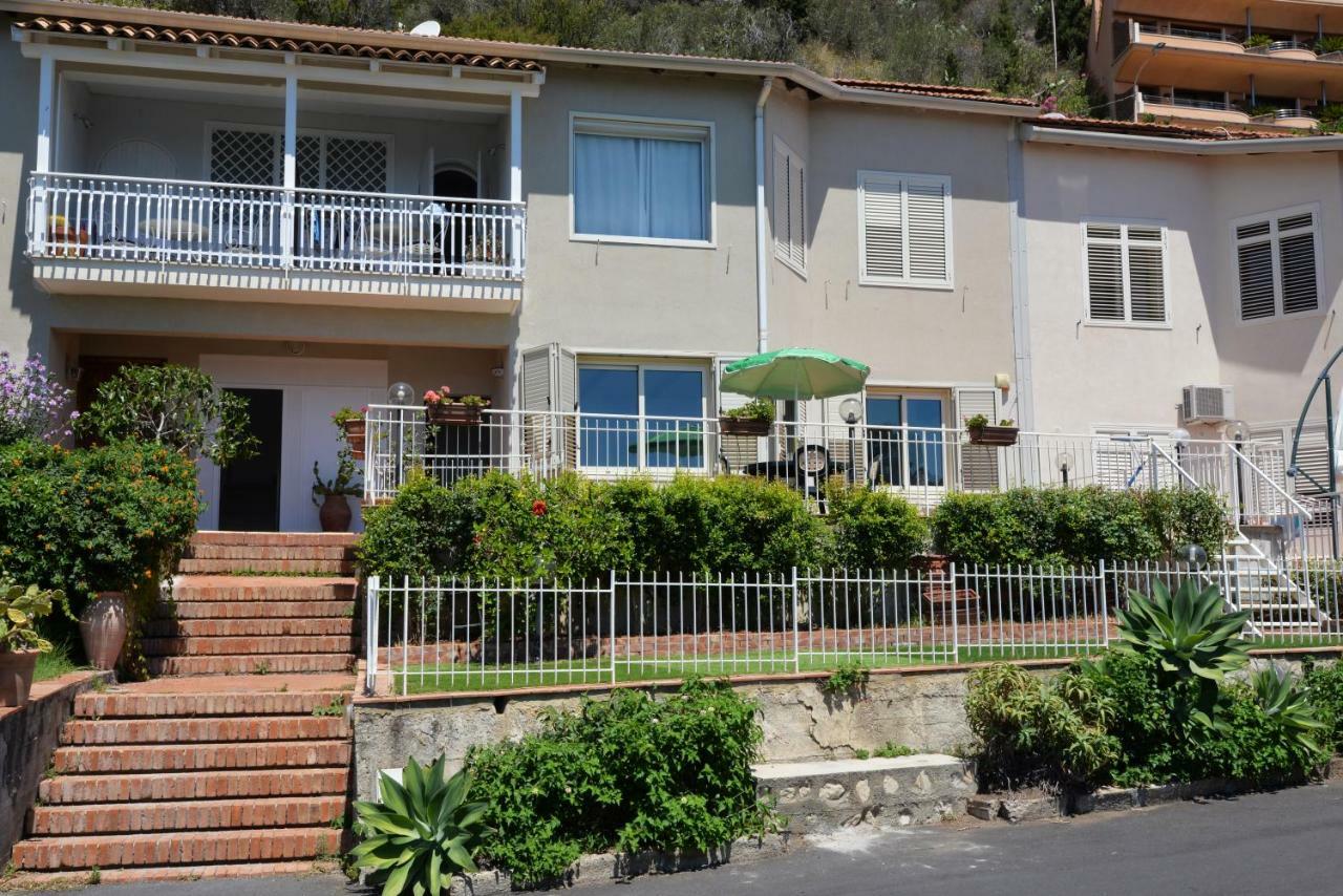 Taormina Isola Bella Apartment - Taormina Holidays מראה חיצוני תמונה